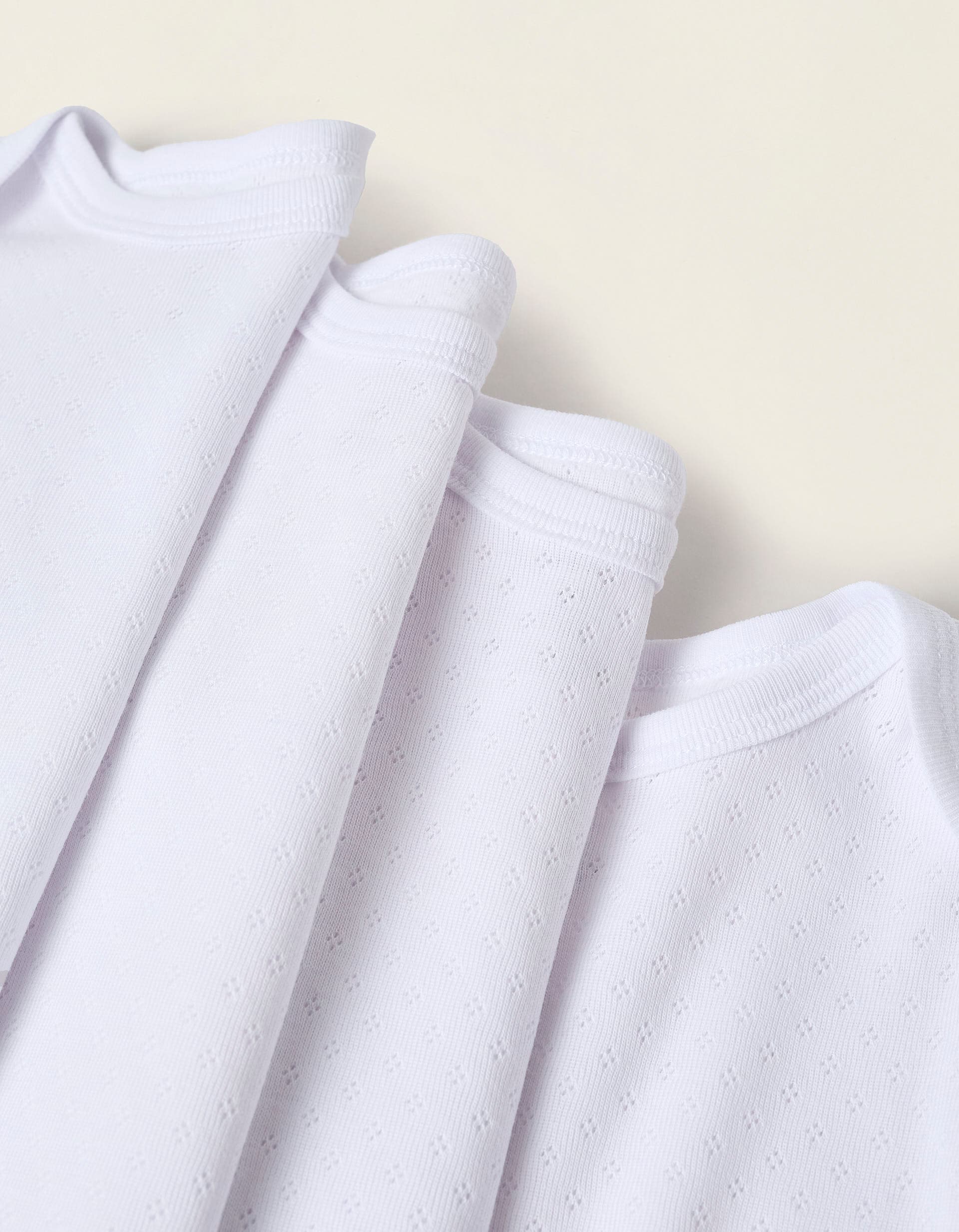 31065600041006 P4 SS BODIES, WHITE, 6/9M