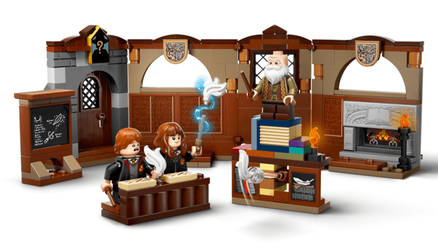 76442 Hogwarts™ Castle: Charms Class V29