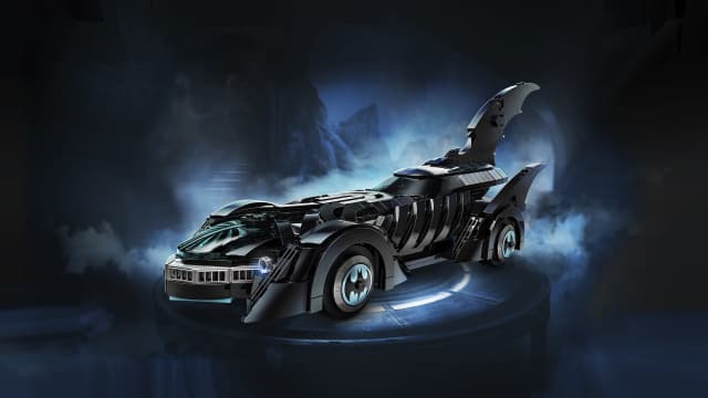 76304 Batman Forever™ Batmobile™ V29