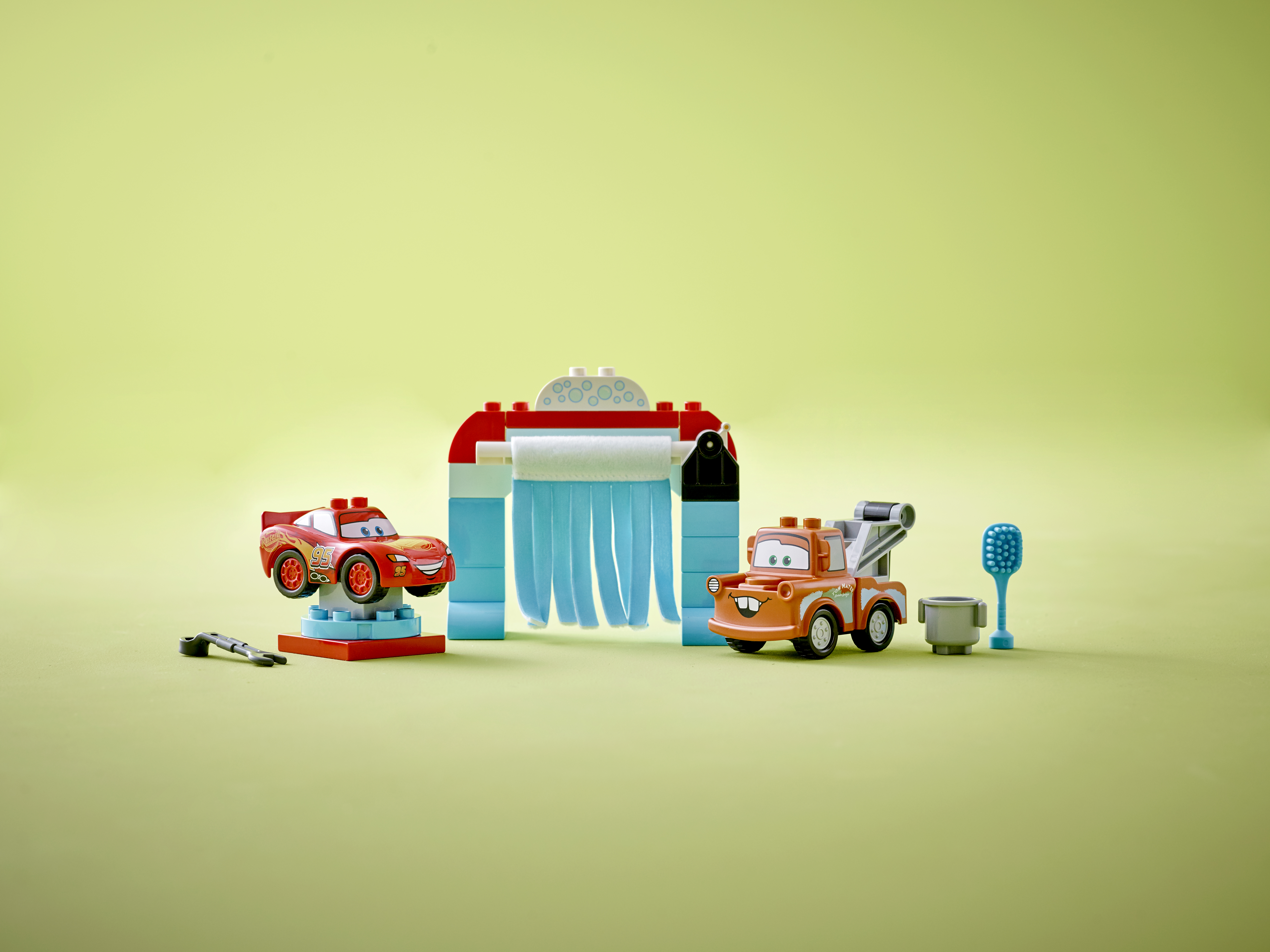 10996 Lightning McQueen & Mater's..  F2 3