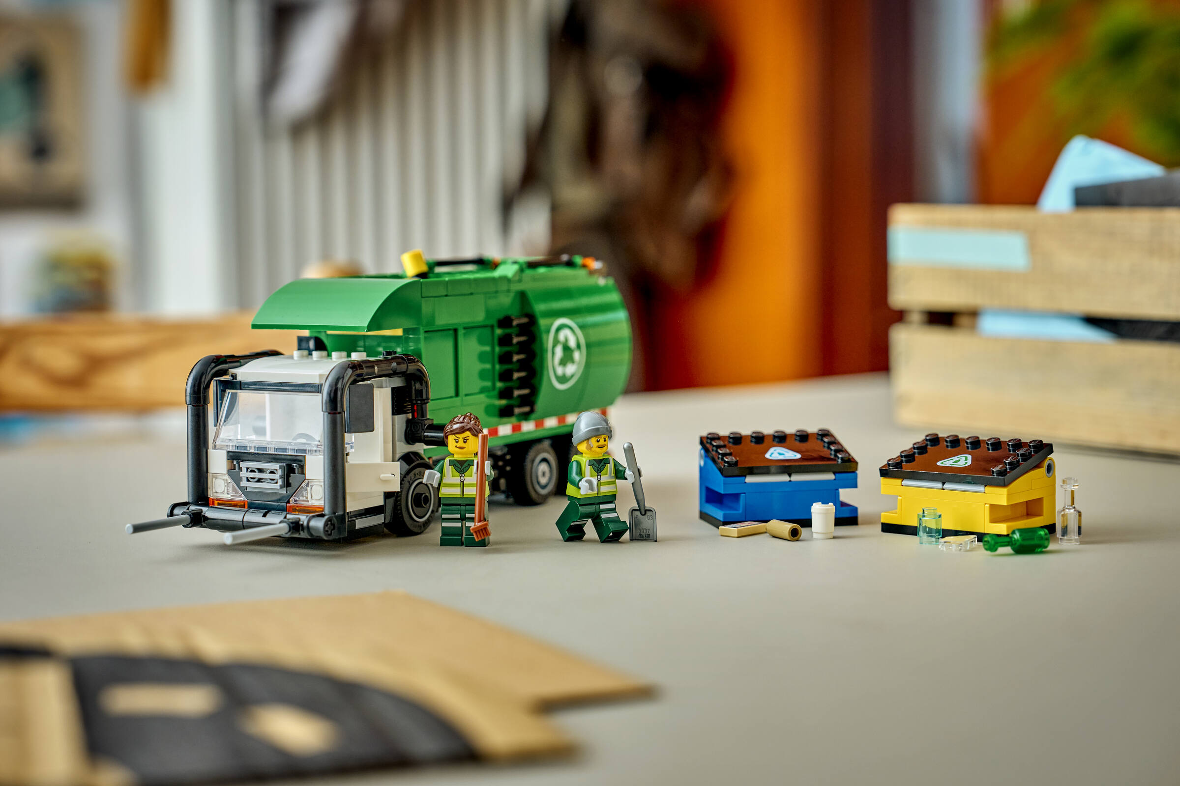 10987 Recycling Truck F2 2