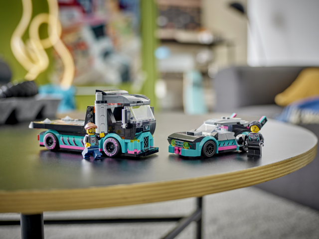 60406 Race Car and Car Carrier Truck V29 2