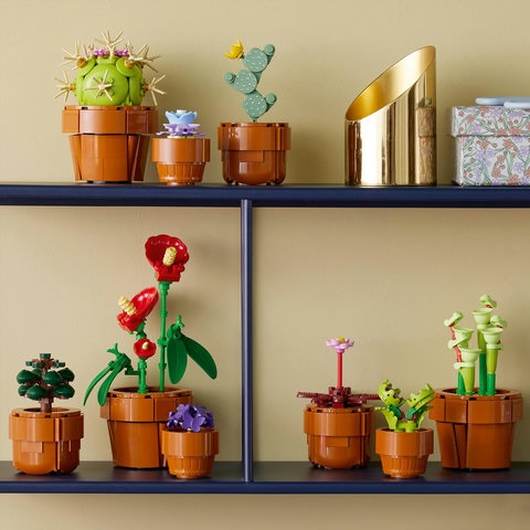 10329 Tiny Plants E9 3