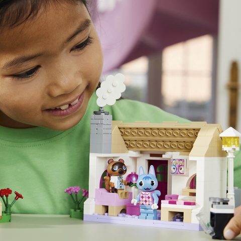 77050 Nook's Cranny & Rosie's House  E7 2