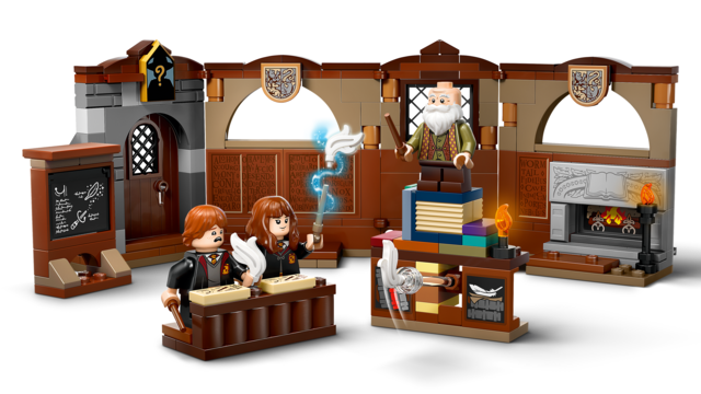 76442 Hogwarts™ Castle: Charms Class V29 1