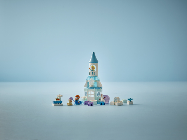 10455 Anna and Elsa's Frozen Castl.. V29 3