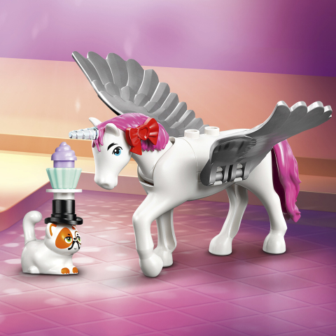 42661 Costume Party with Unicorn &.. V29 3