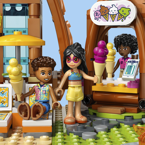 42673 Family Vacation Beach Resort 2