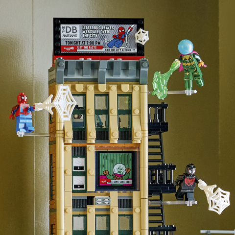 76342 Spider-Man vs. Mysterio: The Daily Bugle 3