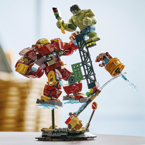 76343 Epic Battle: Hulkbuster vs... V29 3