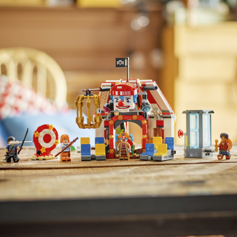 75637 Buggy the Clown's Circus Tent 2