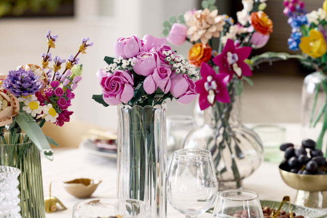 10374 Bouquet of Pink Roses V29 3