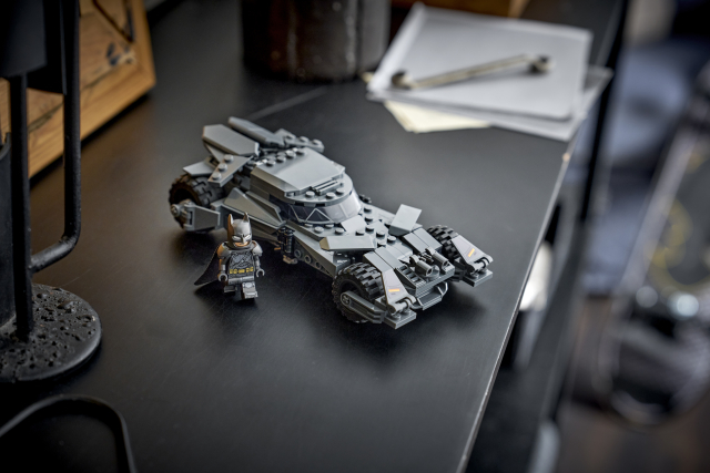 76331 Batman v Superman# Batmobile# 2