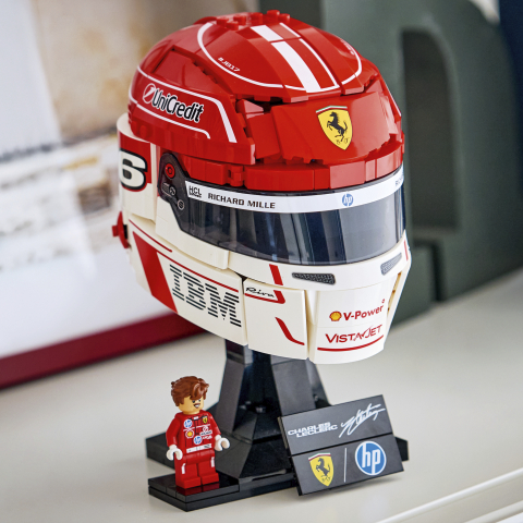 43014 Scuderia Ferrari HP Charles.. V29 2