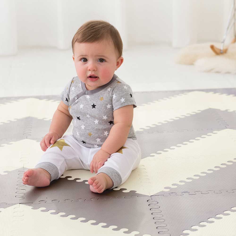 9N400110 Playspot Grey and cream 2